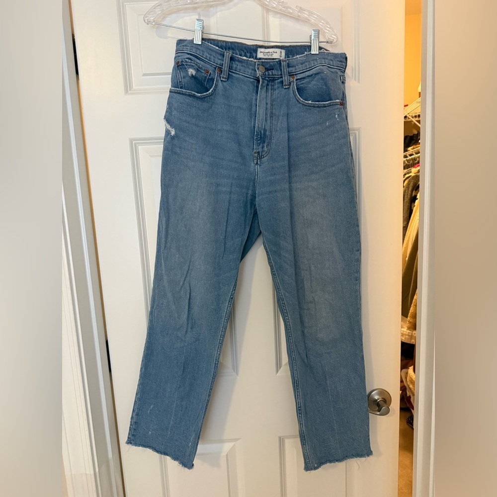 Abercrombie & Fitch Curve Love Light Blue Ankle Straight Jeans